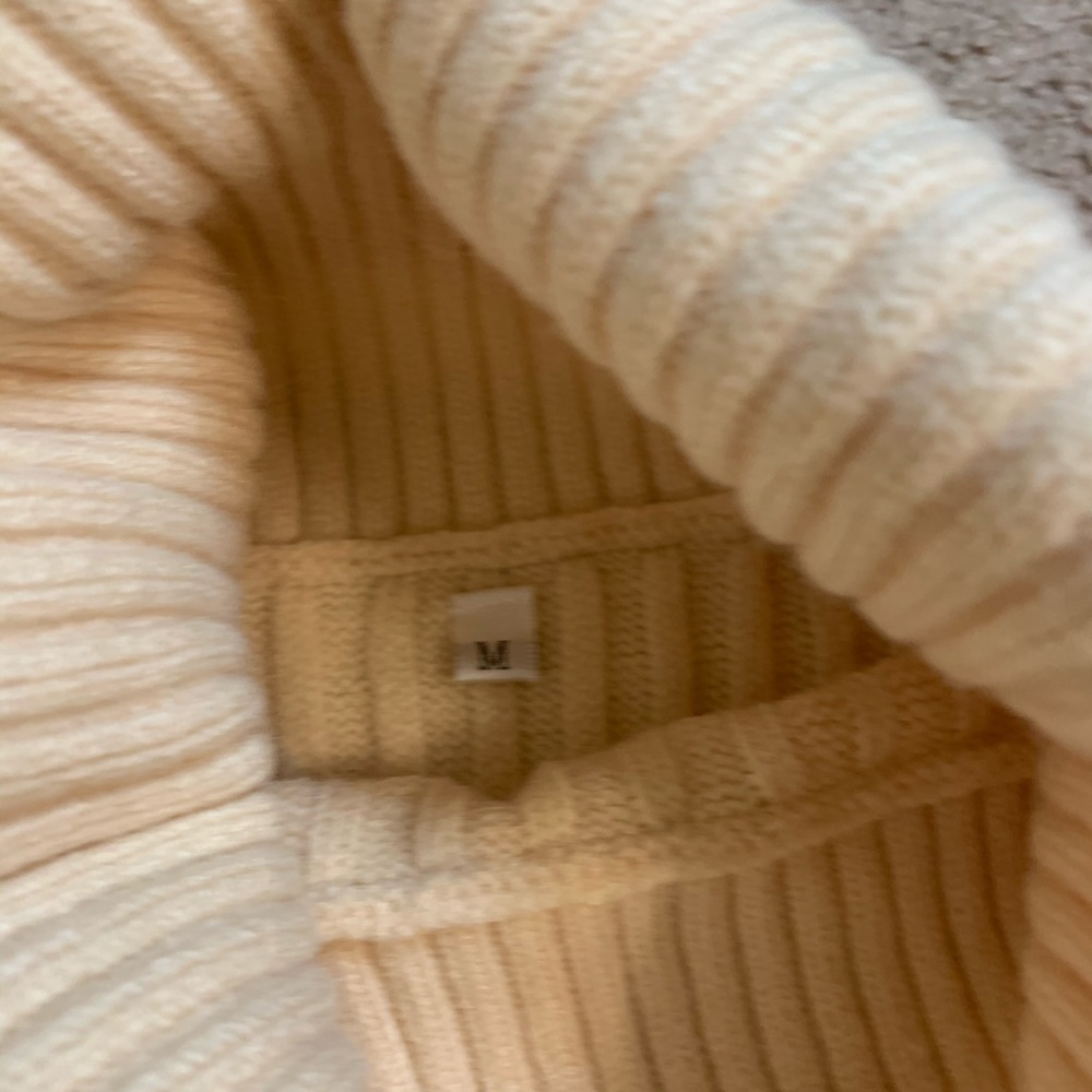 Oversized turtleneck sweater dress - Picture 3 of 3